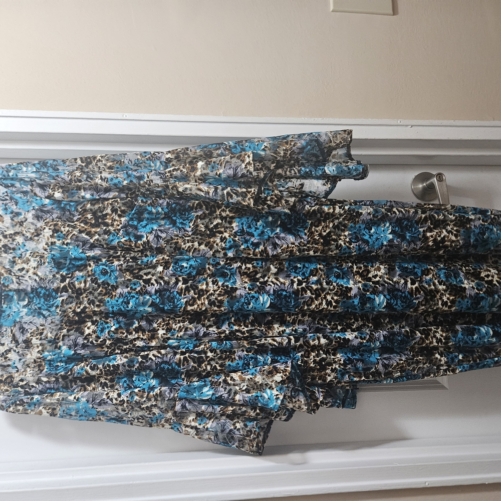 Floral Print Dress with Blue and Black Accents